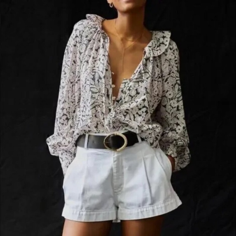 By Anthropologie cotton button-front peasant blouse in muted floral. Size: XS - Picture 13 of 14